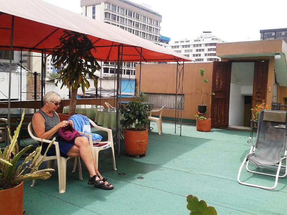 Jhomana Guesthouse Quito Ngoại thất bức ảnh